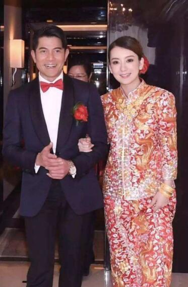 周杰伦演唱会场外见证特殊时刻，歌迷生子与音乐的交响盛会
