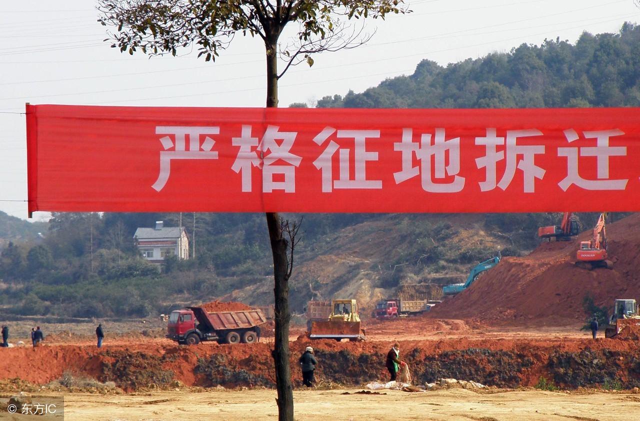 小巷深处的秘密，维权之路与一家特色小店的背后故事