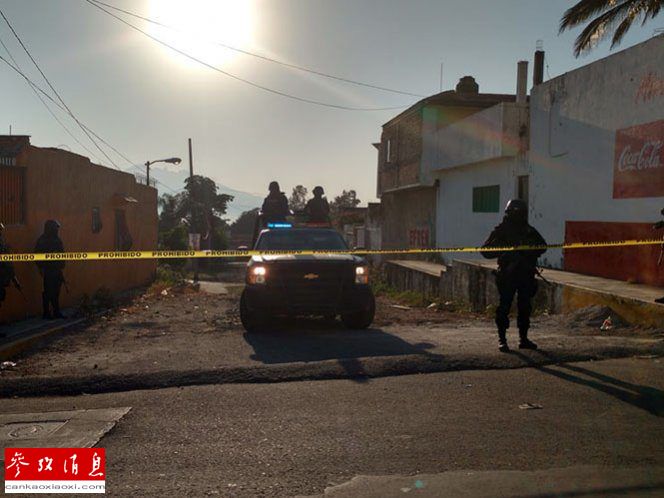 墨西哥南部犯罪集团火拼引发大规模冲突，致16人死亡，深度报道与观点分析