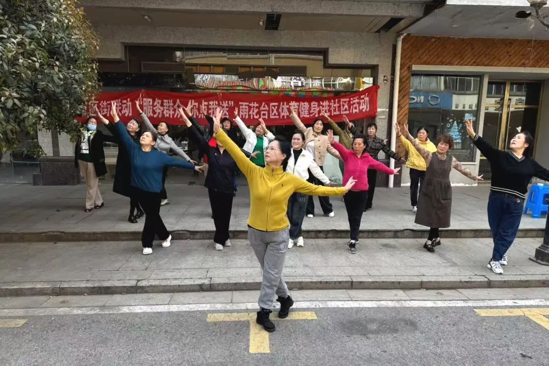 草社区榴最新地址与学习成长，自信追梦，与梦想共舞